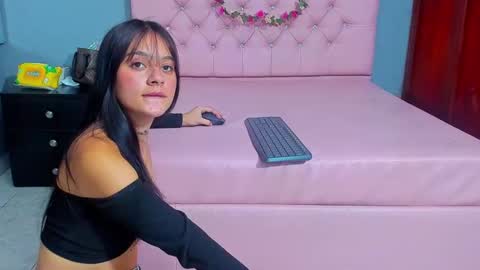 Madison Carzon online show from November 13, 2025, 2:10 am