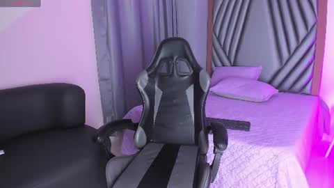 Snapshot of madisonflores chatting on June 17, 2026, 3:53 am Madison online show from June 17, 2026, 3:53 am