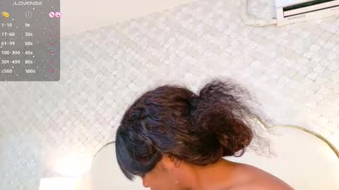 Madisson Lopez online show from September 29, 2025, 9:08 pm