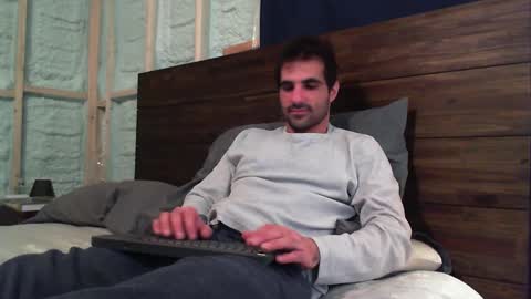 Snapshot of madmax0133 chatting on January 27, 2025, 11:43 pm Guigui online show from January 27, 2025, 11:43 pm