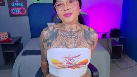 Snapshot of madyson_fox chatting on June 14, 2026, 2:19 pm Madyson online show from June 14, 2026, 2:19 pm
