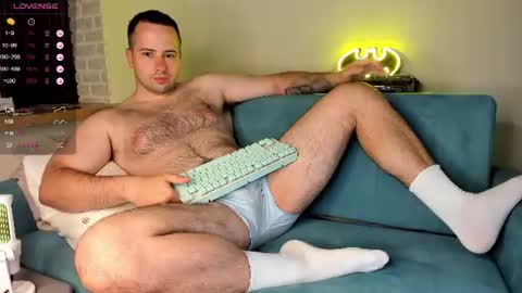 Snapshot of madzuru chatting on July 4, 2026, 5:35 am Gregory online show from July 4, 2026, 5:35 am