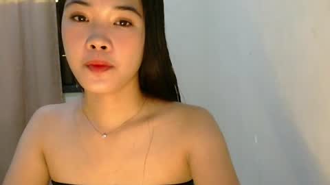 Snapshot of mae_luna chatting on June 25, 2026, 12:10 am mae_luna online show from June 25, 2026, 12:10 am