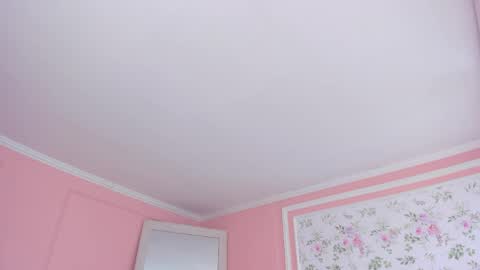 Mae Lyra online show from April 11, 2026, 8:24 pm