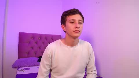 mae and nathan online show from December 1, 2025, 6:29 am