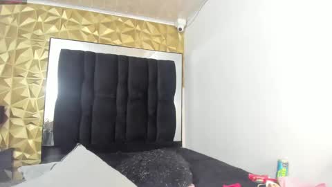 MAEE ANGELS online show from February 13, 2025, 1:29 am