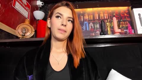 MAEE ANGELS online show from February 25, 2025, 4:35 am