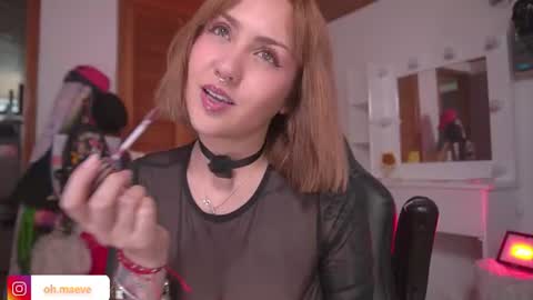 Snapshot of maeeve_ chatting on July 7, 2026, 4:11 pm Maeve schedule 11 am- 530 pm colombia time online show from July 7, 2026, 4:11 pm