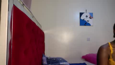 Maelys online show from April 12, 2026, 6:02 pm