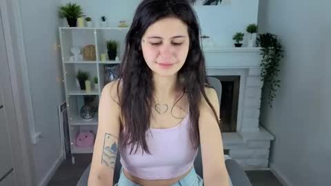 Mia online show from February 28, 2026, 3:35 pm