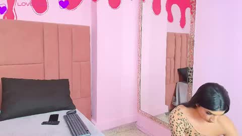 Snapshot of maeve_wilde chatting on February 28, 2025, 9:33 pm maeve_wilde online show from February 28, 2025, 9:33 pm