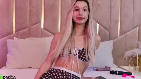 M. online show from January 11, 2026, 8:14 pm