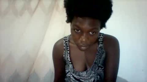 maevre_ online show from February 5, 2026, 7:57 am