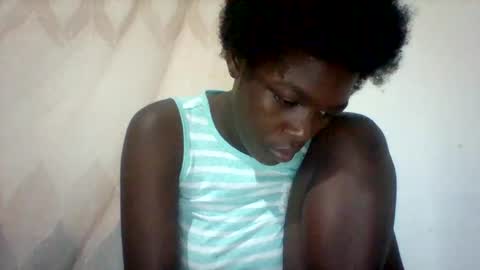 maevre_ online show from February 6, 2026, 8:01 pm