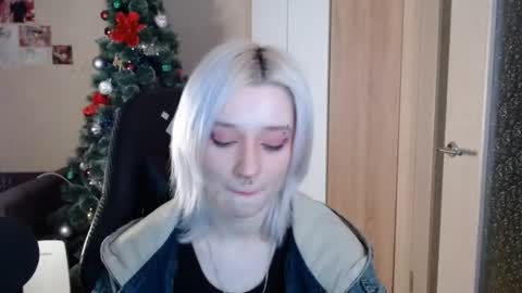 Sophia online show from December 19, 2025, 3:52 pm