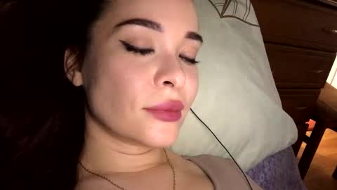 magggg658318 online show from October 8, 2025, 1:20 pm