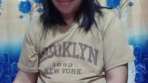 Snapshot of maggie_sweet09 chatting on July 2, 2026, 7:42 pm maggie_sweet09 online show from July 2, 2026, 7:42 pm
