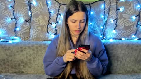 Maggie online show from December 16, 2024, 4:02 am