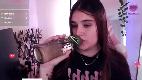 Luna  online show from February 21, 2026, 6:42 pm