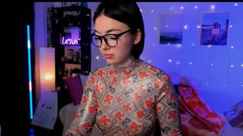 Magic Allie online show from December 15, 2025, 6:39 am