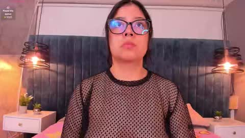 magic_angela online show from December 4, 2025, 11:41 am