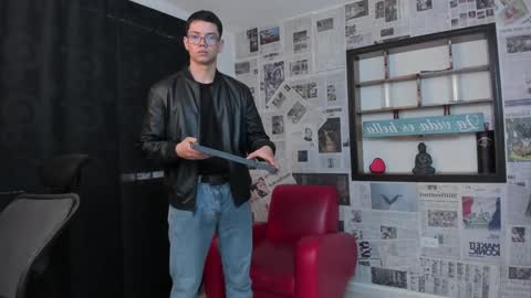 Snapshot of magic_boy01 chatting on December 23, 2024, 5:11 pm Damian Rivers online show from December 23, 2024, 5:11 pm