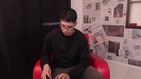 Snapshot of magic_boy01 chatting on January 31, 2025, 2:17 pm Damian Rivers online show from January 31, 2025, 2:17 pm