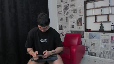 Snapshot of magic_boy01 chatting on February 5, 2025, 10:55 pm Damian Rivers online show from February 5, 2025, 10:55 pm