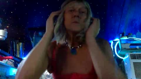 Gaia Love online show from August 2, 2026, 3:16 am