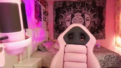 Claire online show from February 12, 2025, 6:09 pm