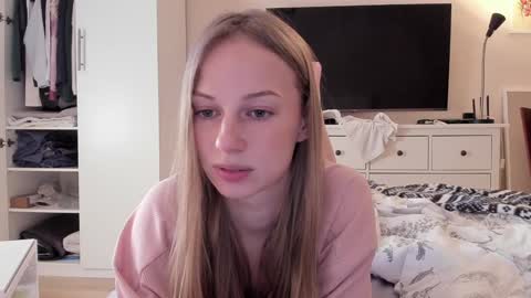 Alice  online show from January 13, 2025, 9:08 am