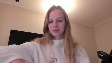 Alice  online show from February 13, 2025, 12:54 pm