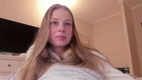 Alice  online show from February 25, 2025, 12:24 pm