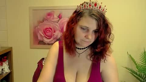 Snapshot of magic_kristy chatting on November 18, 2025, 8:19 am Kristy online show from November 18, 2025, 8:19 am