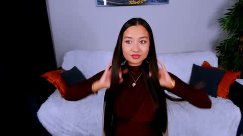 magic_phoenix online show from December 29, 2024, 7:43 pm