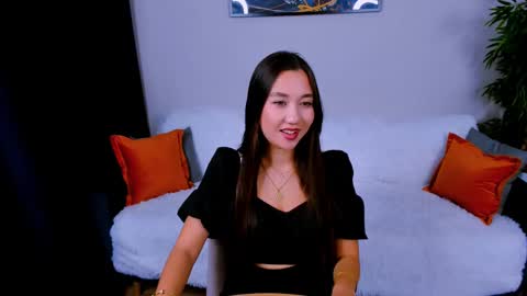 magic_phoenix online show from February 9, 2025, 2:18 pm