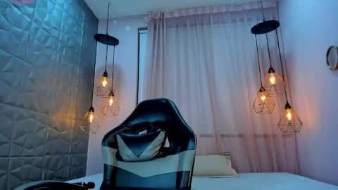 magic_zahara online show from May 6, 2026, 3:57 am