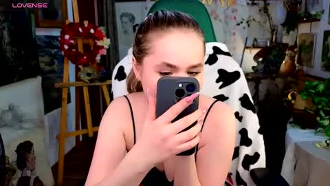 Jessica  Leila online show from February 21, 2025, 11:11 am