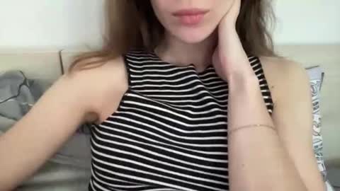 magicgirl50053 online show from April 18, 2026, 11:47 am