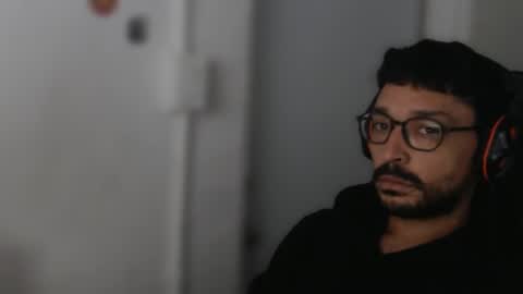 Snapshot of magicjawn chatting on September 14, 2025, 4:50 pm magicjawn online show from September 14, 2025, 4:50 pm