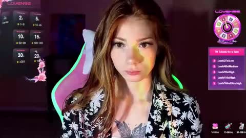 Snapshot of magicladyy chatting on December 21, 2024, 11:24 pm Angel online show from December 21, 2024, 11:24 pm