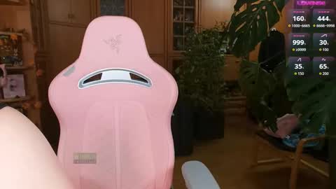 Nicole online show from November 7, 2025, 8:09 pm