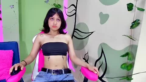 magie_rouse online show from May 1, 2026, 6:56 pm