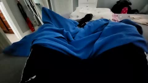 Diandlin online show from February 24, 2026, 7:45 pm