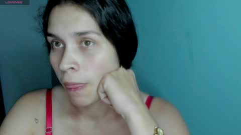 Mahiia online show from April 13, 2026, 3:12 am