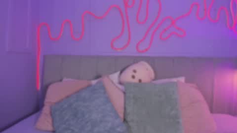 Mai online show from January 9, 2026, 7:37 pm