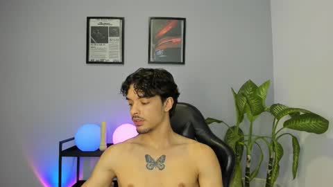 mai_sanchez online show from January 16, 2026, 12:25 am