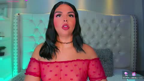 Snapshot of maia_hotts chatting on June 22, 2026, 7:44 pm CamiiGarcia online show from June 22, 2026, 7:44 pm