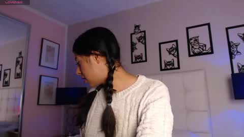 Maia Reficco online show from April 16, 2026, 12:28 pm