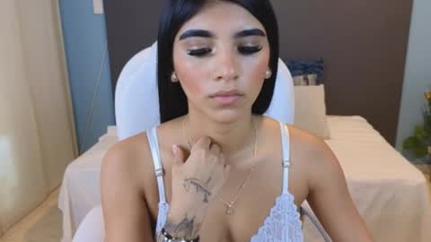 Maiaa Ruiz  online show from January 2, 2025, 4:13 pm